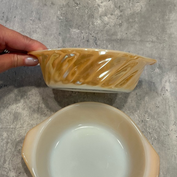 Anchor Hocking Fire King Peach Lustre Swirl Milk Glass Mini Casserole Dishes - Picture 9 of 16